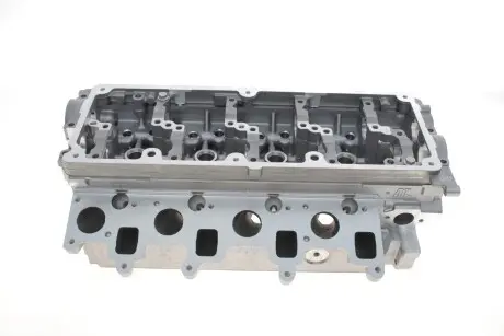 Головка блока цилиндров VW Crafter 30-35/30-50 2.0 TDI 11-16 AMC 908728