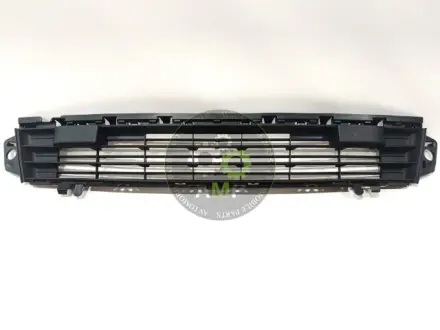 Решітка у бампері Citroen BERLINGO, 2012- Amparts APCT1315T