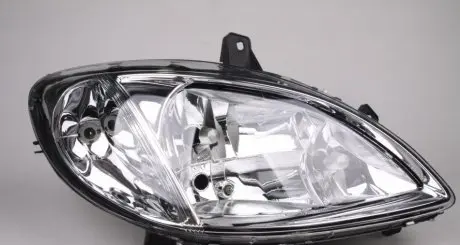 Фара MB Vito (W639) 03-09 (с галогенкой)) (H7/H7/H7) (8296) AUTOTECHTEILE 100 8296