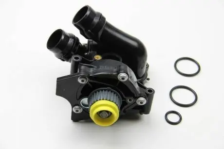 Водяной насос T5/A4/A6/A8/Octavia/Superb/Golf VI/Passat 1.8 TFSI 08- (с корпусом) BGA CP3784H