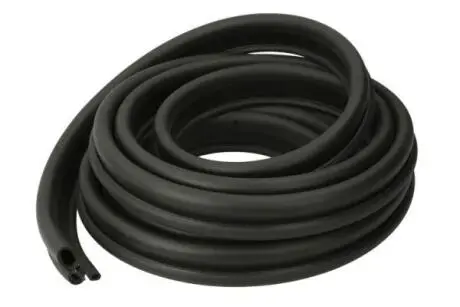 Ущільнювач кришки багажника FIAT DOBLO II 02.10- BLIC 5703042043507P