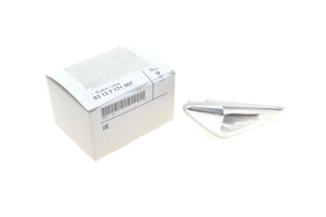 Повторитель поворота на крыло X5 (E70) 06-13 (L) BMW 63137171007