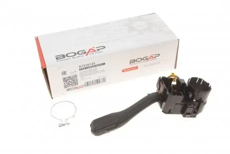 Перемикач світла фар VW Golf IV/Passat B5/Sharan 97-05/Skoda Superb 01-08 BOGAP A7318133