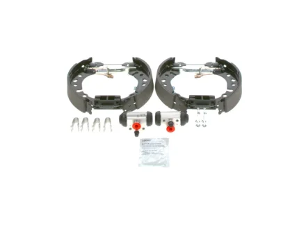Комплект барабанного гальма (колодки, циліндр, пружинки) FORD FIESTA VII 1.0/1.1/1.5D 05.17- BOSCH 0204114707
