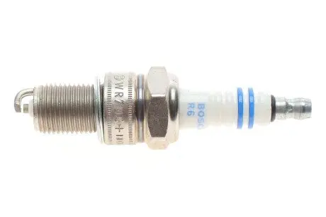 Свічка запалювання VW T4/T3/Passat/LT (28-35)/Golf II/III/Caddy 0.9-2.5 65- BOSCH 0 242 235 663