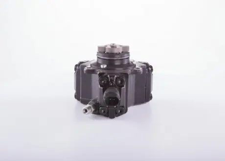 Топливный насос common rail BOSCH 0445010272
