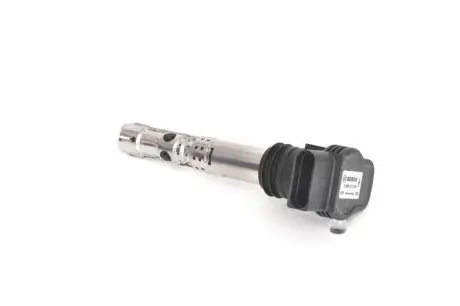 Катушка зажигания VW Golf 1.8T/Passat 1.8T/2.0 00-05 BOSCH 0 986 221 024