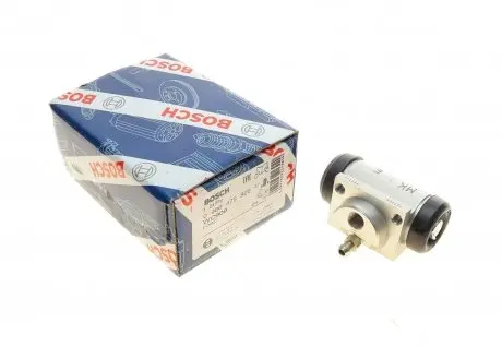 Цилиндр тормозной (задний) Ford Fiesta V 01-10/Fusion 02-12/Ka 01-08/Mazda 2 03-07 BOSCH 0 986 475 926