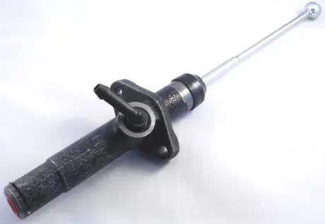 Цилиндр сцепления главный BOSCH 0986486073