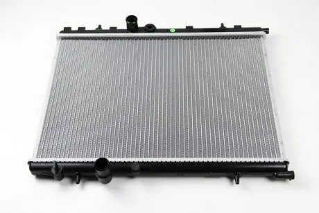 Радиатор воды Berlingo/Partner (кроме 1.6HDI) 02-08 (380x549x26) BSG BSG 70-520-001
