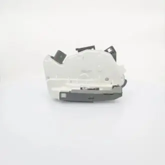 Замок дверей задній правий VW Passat CC 2.0TDI/Tiguan 1.4TSI, 2.0TDI 07- BUGIAD BSP24825
