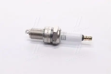 Свічка запалювання CHAMPION CET8