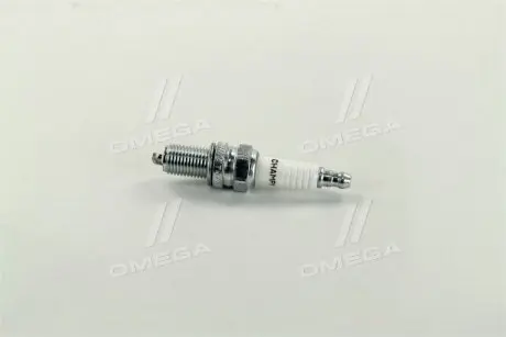 Свеча зажигания DOUBLE COPPER FIAT PUNTO, PANDA, CHEVROLET AVEO (выр-во) CHAMPION OE052/T10