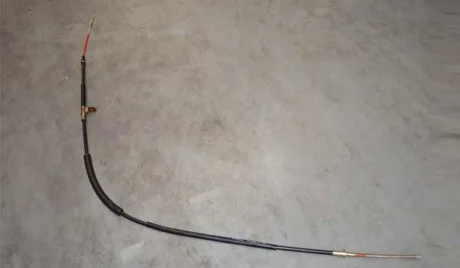 Трос ручного тормоза правый A13 CHERY A13-3508100
