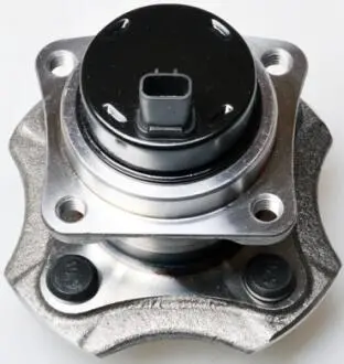 Підшипник маточини задній. ABS+ Toyota Corolla E12 01-07 Denckermann W413436