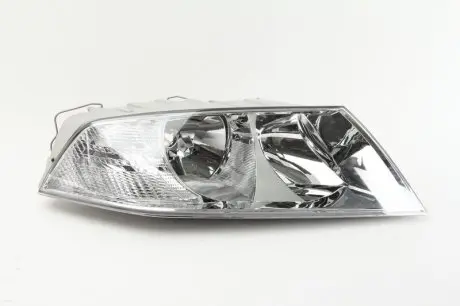 Фара головна, правая DEPO 6651113RLDEM