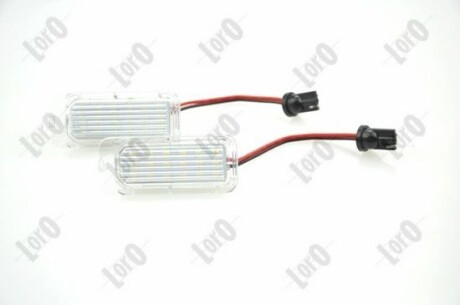 Лiхтар пiдсвiчування номерного знаку 2шт свiтлодiодна, LED DEPO L172100003LED (фото 1)