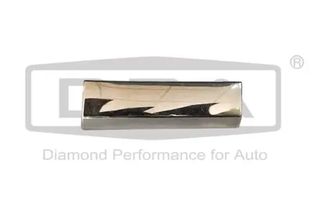 Накладка порога правая передняя (хром) VW Passat (14-) DPA 88531802402