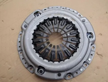 Диск зчеплення нажимной gl x7 GEELY 1016009167
