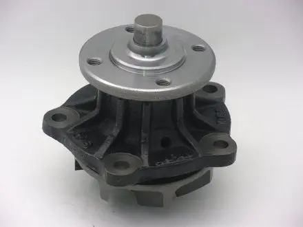 Насос водяний двигуна GMB GWT65A