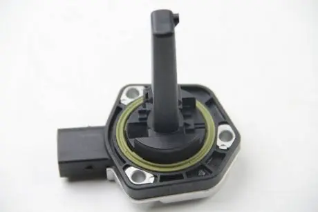 Датчик рівня масла BMW E81/E87/E90/E84 1.6/1.8/2.0i 01- HELLA 6PR008324101