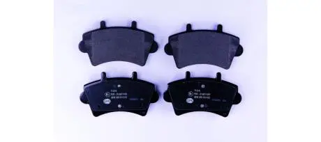 Гальмівні колодки перед Master/Movano 00- (R16) HELLA 8DB355010-021