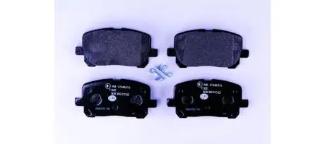 Гальмівні колодки, дискове гальмо (набір) HELLA 8DB355010221