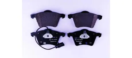 Гальмівні колодки, дискове гальмо (набір) HELLA 8DB355010631