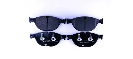 Тормозные колодки.) HELLA 8DB355021381