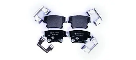 Гальмівні колодки зад. Chrysler 300c 04- HELLA 8DB355025-051