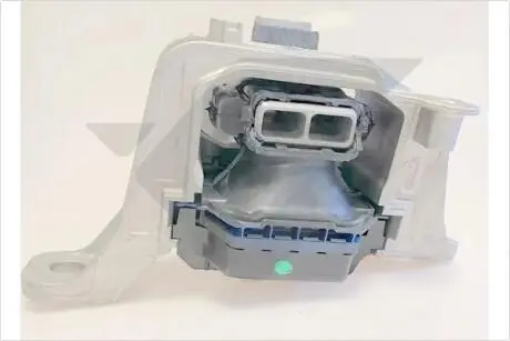 Подушка двигуна Верх/з передньої сторони Прав, гумово-металев. FORD FOCUS IV 1.0 01.18- HUTCHINSON 586861
