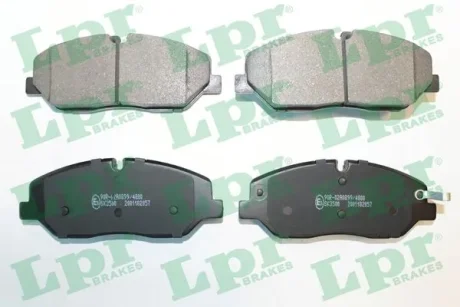 Комплект гальмівних колодок передн, HYUNDAI H350 2.5D 04.15- LPR 05P2057