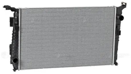 Радіатор охолодження Duster 1.5 (10-) МКПП (LRc 0950) Luzar LRC0950
