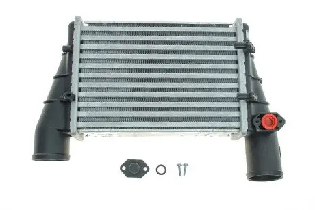 Радиатор интеркулера Audi A4/A6/VW Passat 1.8/1.9TDI 95-05 MAHLE MAHLE / KNECHT CI 130 000S