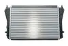 Радиатор интеркулера VW Caddy III/IV 1.6/2.0 TDI 10- MAHLE MAHLE / KNECHT CI 207 000P (фото 4)