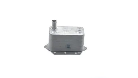 Радиатор масляный BMW 3 (E90/E93)/5 (E60/E61)/6 (E63/E64) 02-13 (теплообменник) MAHLE / KNECHT CLC354000S