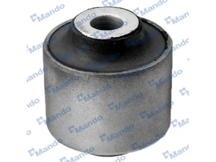 Фото сайлентблок важеля VW AMAROK передн. ниж MANDO MCC015639 Сайлентблок важеля VW AMAROK передн. ниж MANDO MCC015639