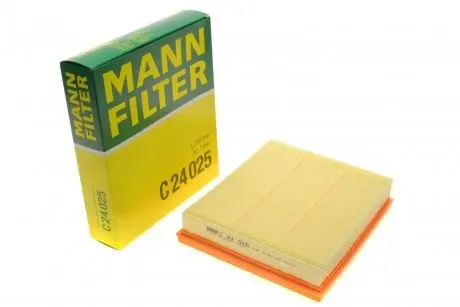 Фильтр воздушный BMW 3 (F30/F80) 11- (benzin) (N13/N20/N26/B48) -FILTER MANN C 24 025