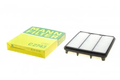 Фільтр повітряний Chevrolet Evanda 2.0i -FILTER MANN C 2743