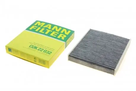 Фильтр салона Lexus ES/RX/UX/Toyota C-HR/Corolla/Hilux VIII/Prius/Rav4 1.2-3.5H 15-(угольный)) -FILTER MANN CUK 22 032