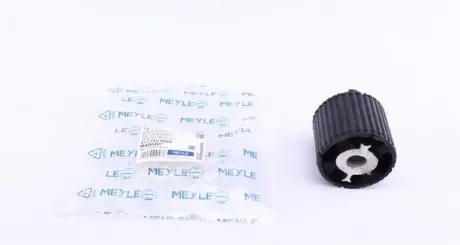 Сайлентблок балки (задней/сзади)) BMW 5 (F07/F10/F11)/ 6 (F06/F12/F13)/ 7 (F01/F02/F04) (L) MEYLE 314 710 0025