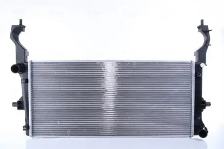 Радиатор охлаждения двигателя NISSENS 606261