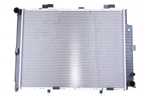 Радиатор NISSENS 62689A