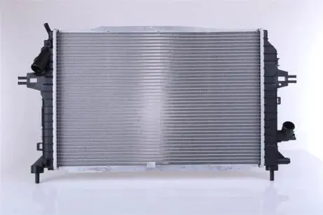 Радіатор охолоджування NISSENS 630705