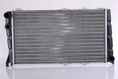 Радіатор, охолодження двигуна NISSENS 64010