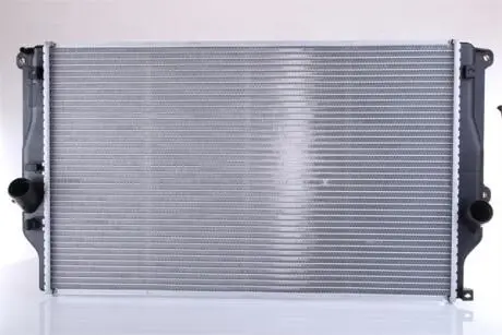 Радиатор NISSENS 64677A