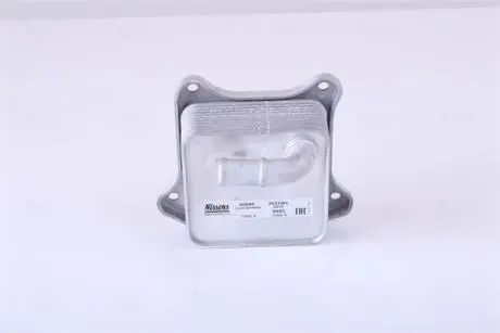 Радіатор масляний NISSENS 90680