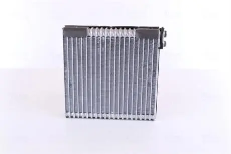 Испаритель кондиционера NISSENS 92213