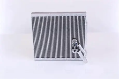 Випаровувач кондиціонера NISSENS 92375