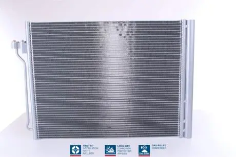 Конденсер кондиционера NISSENS 940288